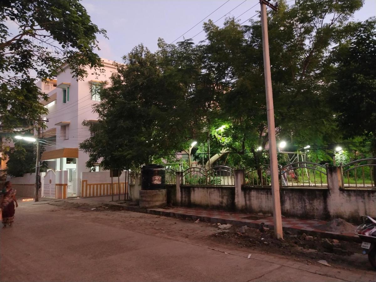 Mayurapriya Inn Chennai Extérieur photo