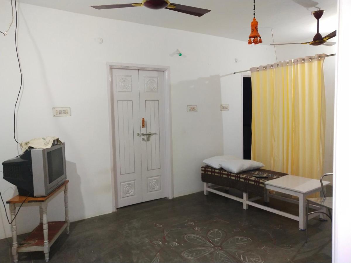 Mayurapriya Inn Chennai Extérieur photo