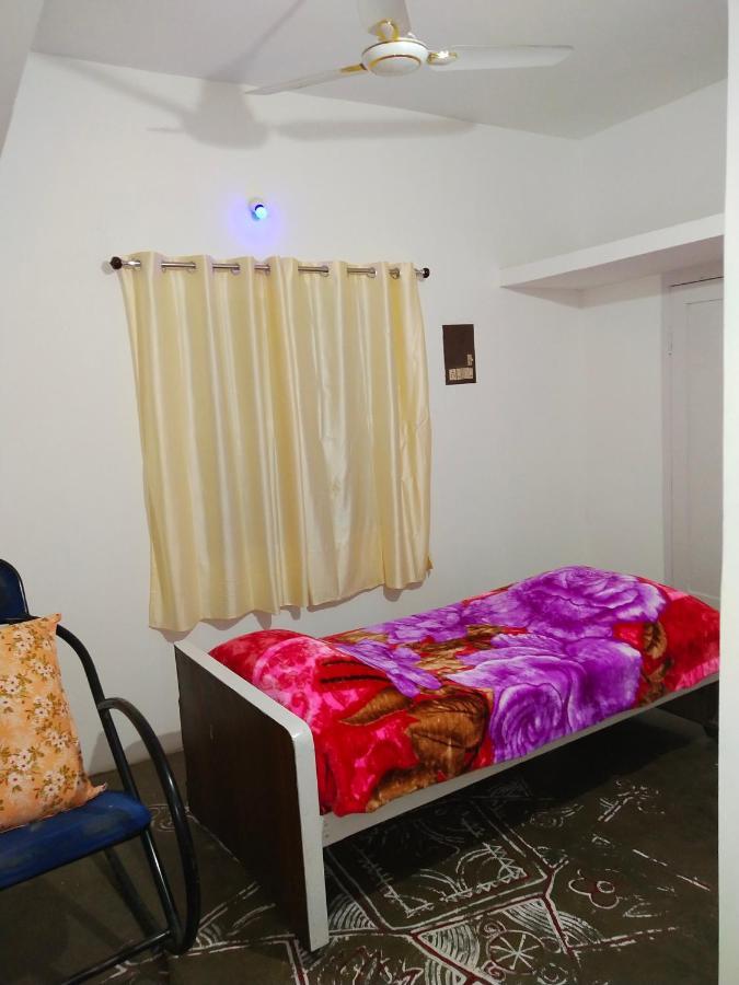 Mayurapriya Inn Chennai Extérieur photo